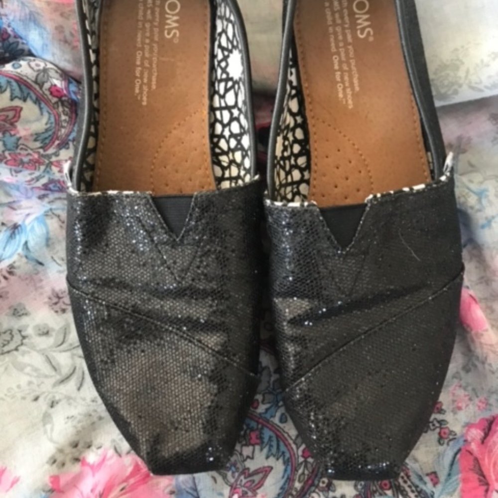 Toms Shoes Shiny Black Flats 8 1/2 W